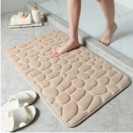 Absorbent bath mat