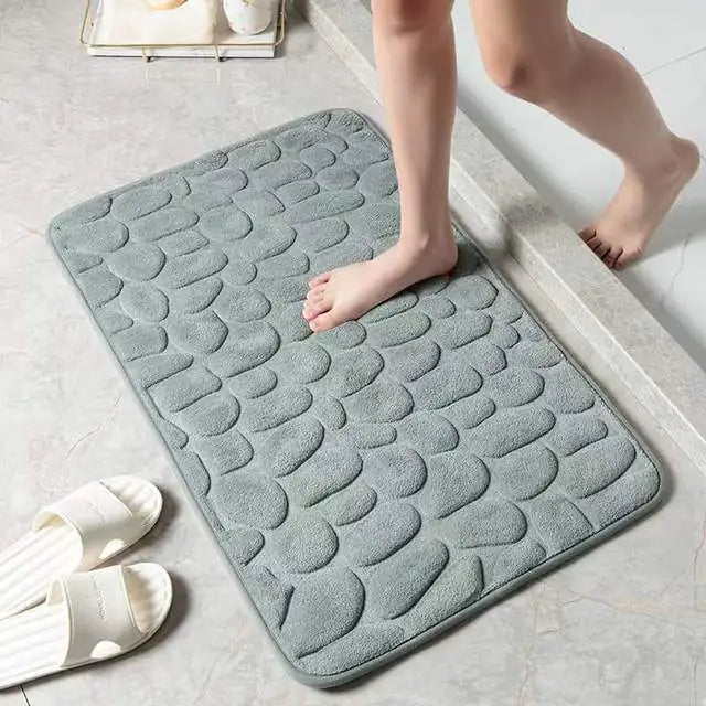 Absorbent bath mat