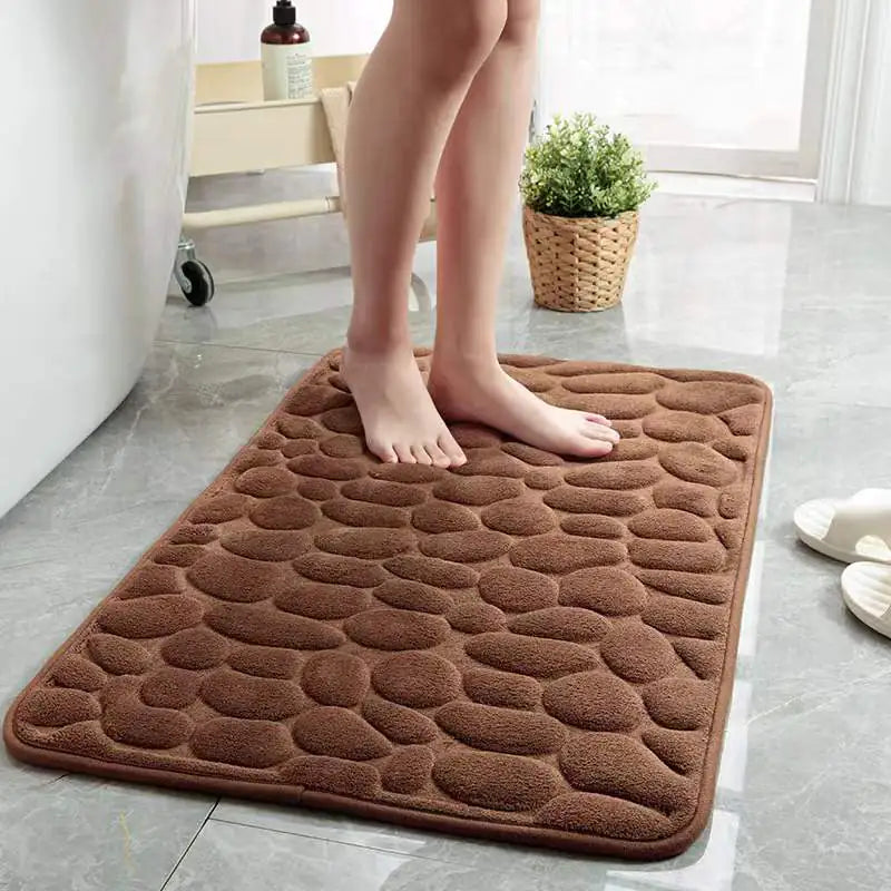 Absorbent bath mat